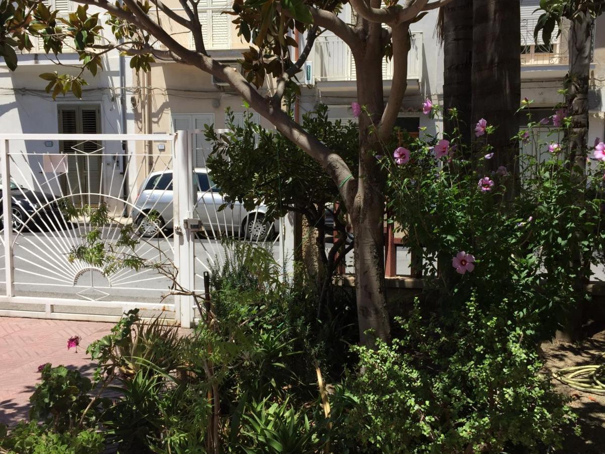 Le Zagare Apartments SantʼAlessio Siculo Buitenkant foto