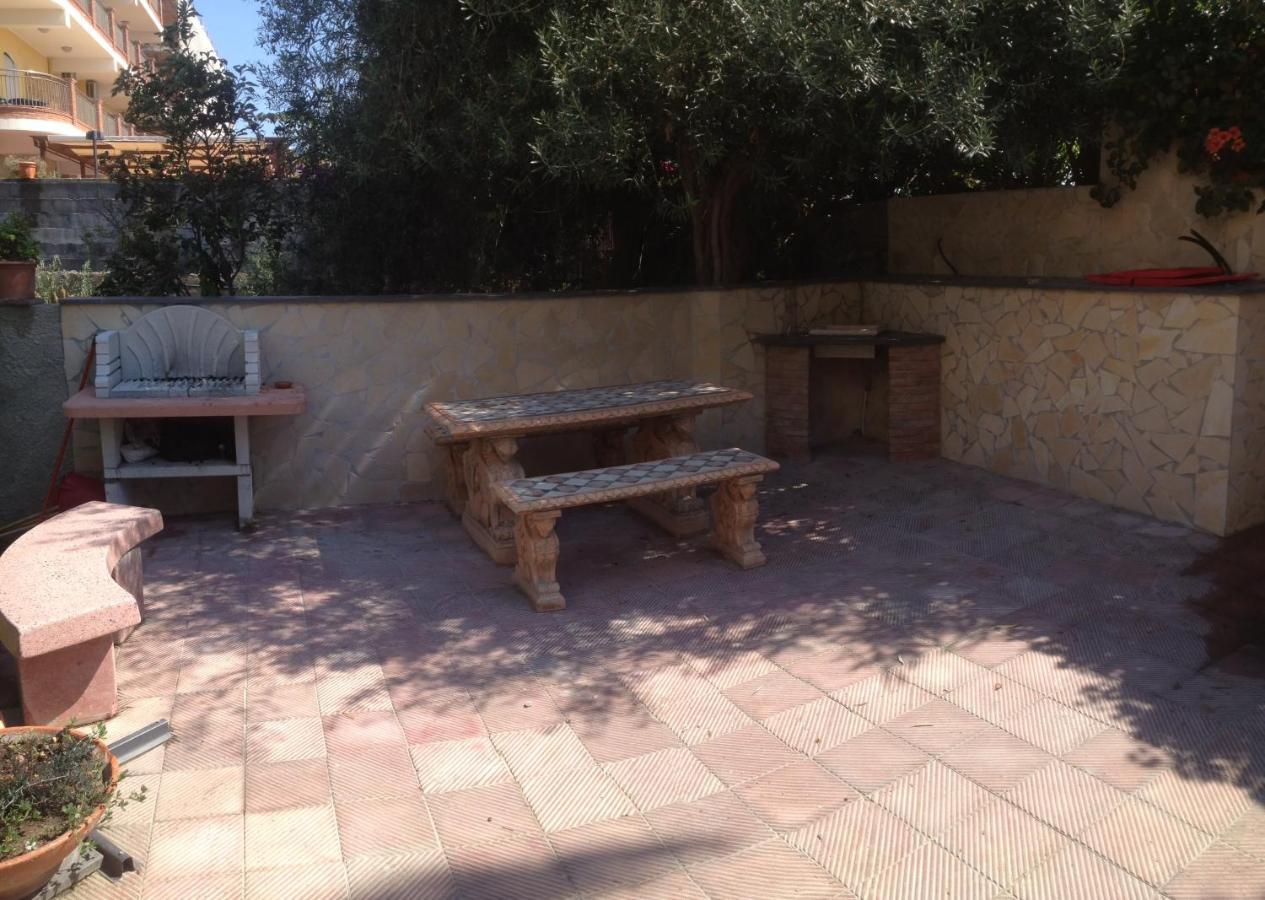 Le Zagare Apartments SantʼAlessio Siculo Buitenkant foto
