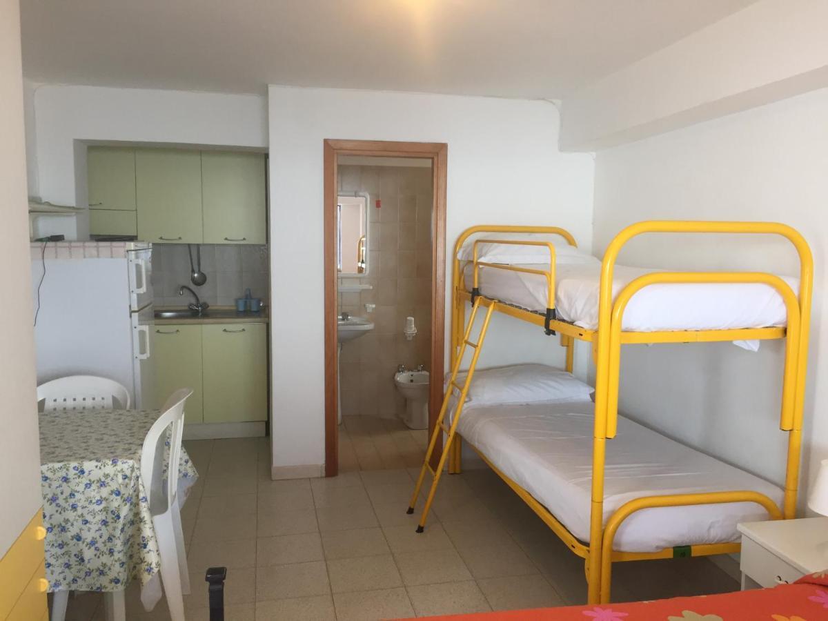 Le Zagare Apartments SantʼAlessio Siculo Buitenkant foto
