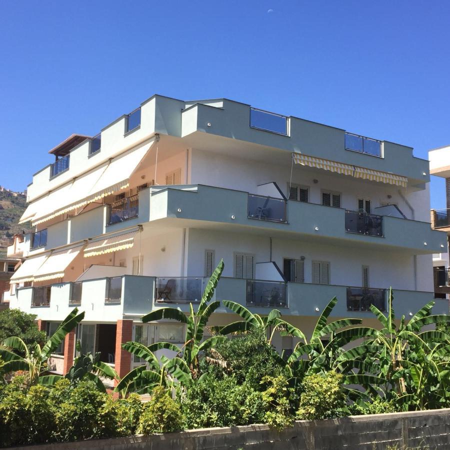 Le Zagare Apartments SantʼAlessio Siculo Buitenkant foto