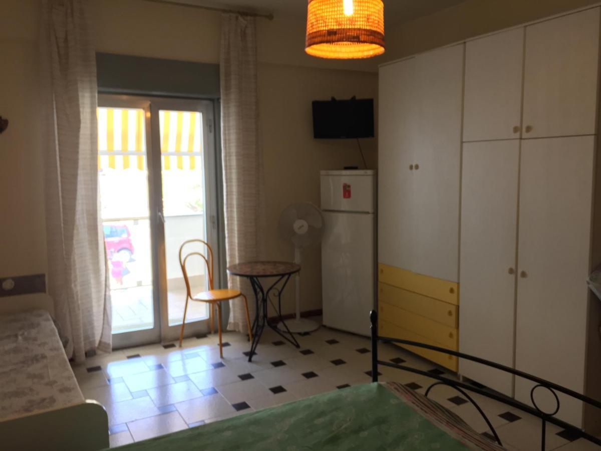 Le Zagare Apartments SantʼAlessio Siculo Buitenkant foto