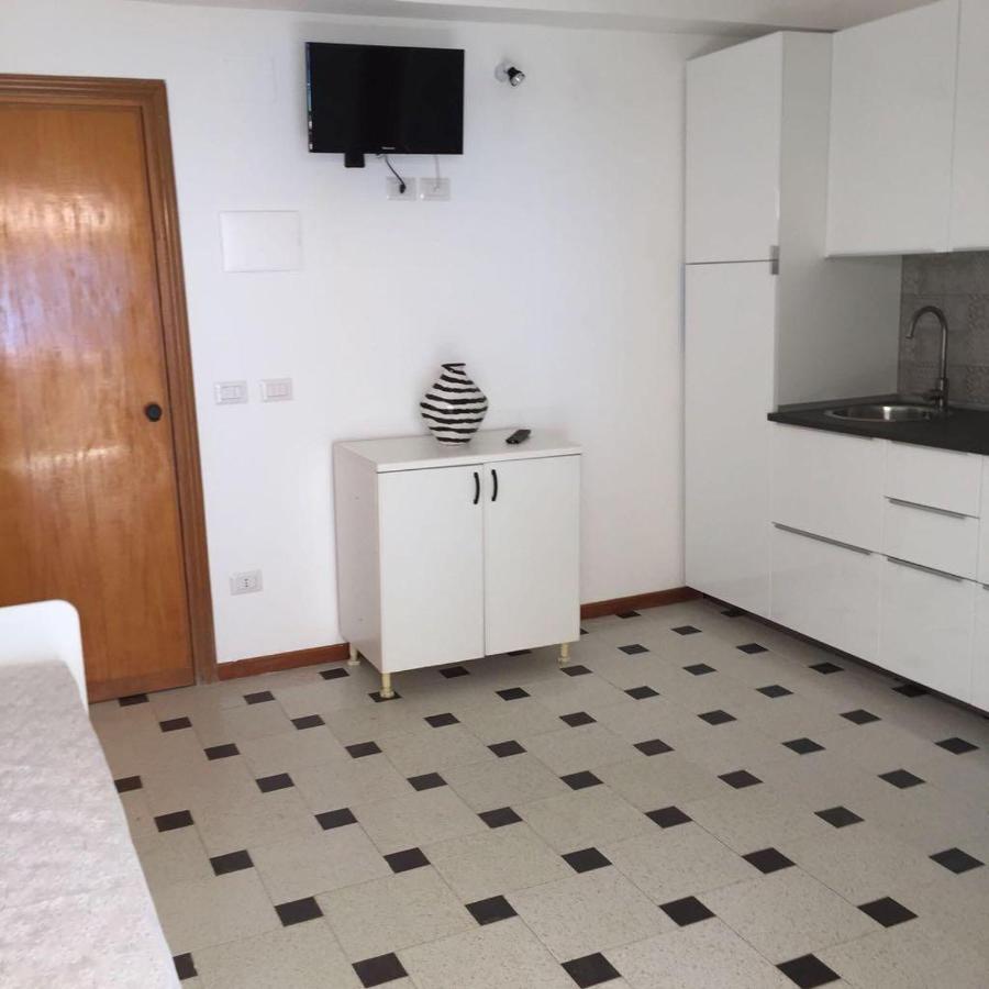 Le Zagare Apartments SantʼAlessio Siculo Buitenkant foto