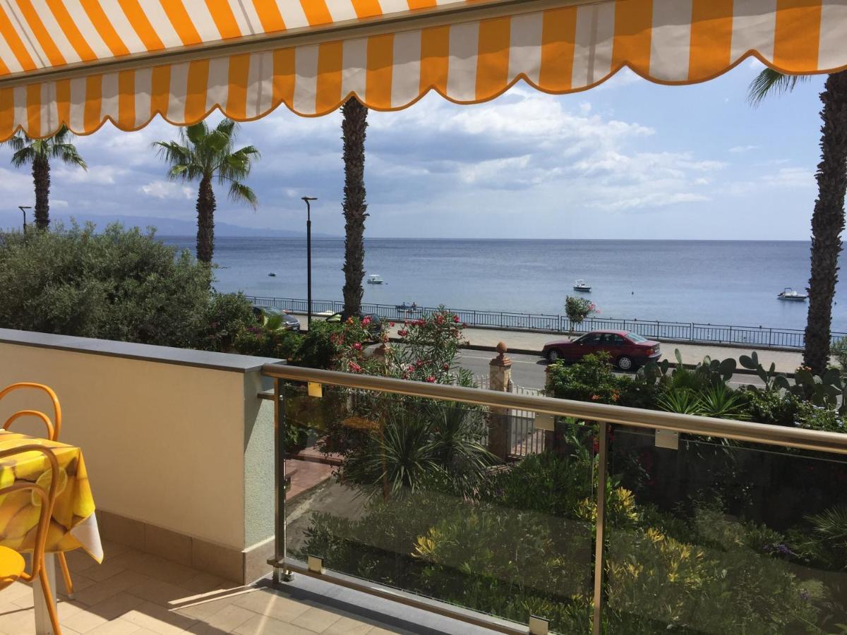 Le Zagare Apartments SantʼAlessio Siculo Buitenkant foto